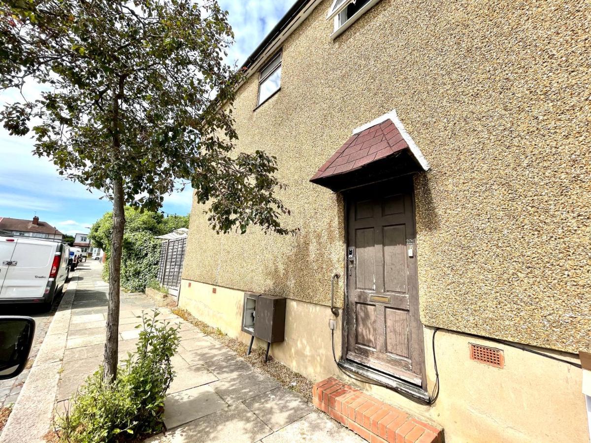Appartement No2326 Tree-Hole à Northolt  Extérieur photo
